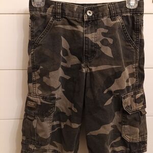 Little Boys, size 10, Wrangler Camo Cargo Shorts with adjustable side buttons